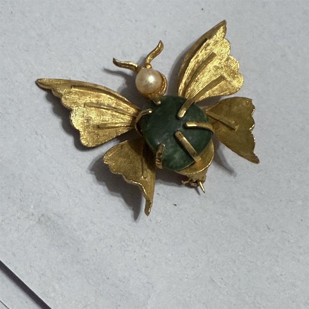 Vintage 1960's Bsk Jade Culture White Pearl Gold Plate Butterfly Pin Brooch 1.5